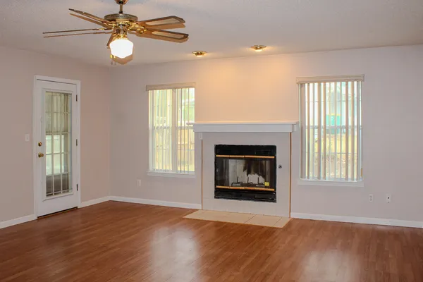 $1,600 | 305 Ashley Drive, Crestview, FL 32536