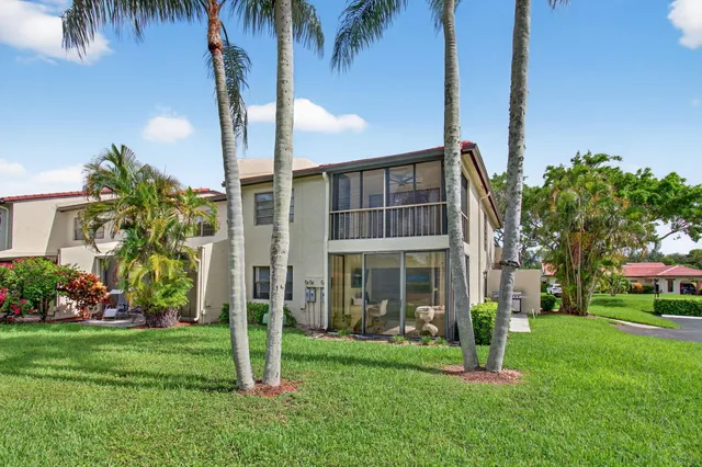 $285,000 | 8536 Casa Del Lago, Unit 49B, Boca Raton, FL 33433