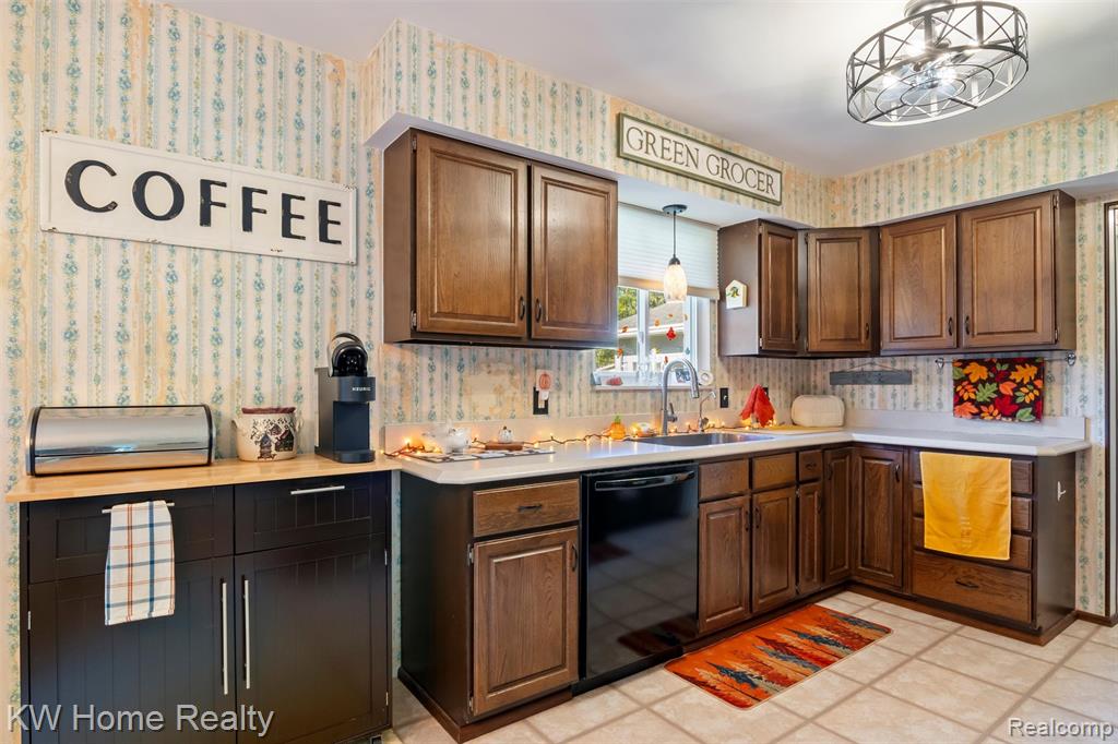 5334 Dunster Road Grand Blanc, MI 48439 - Photo 15 of 74 Gallery Image 15