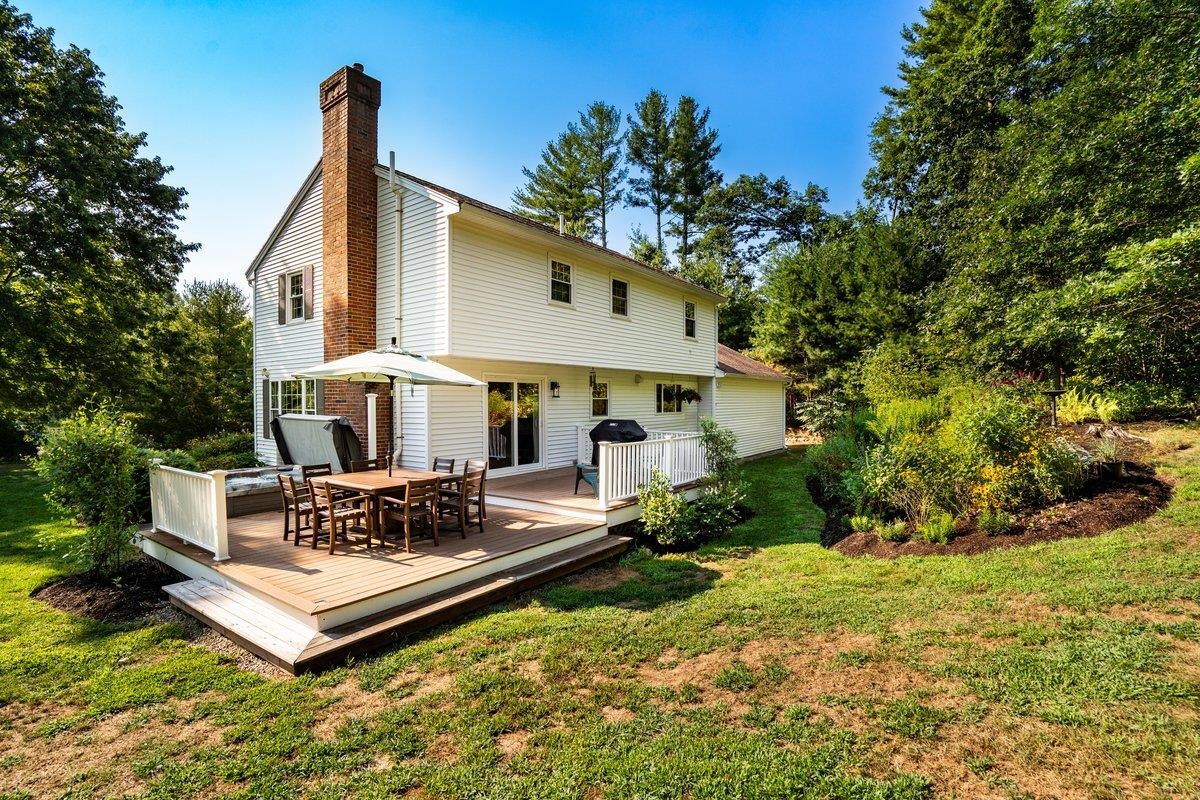 9 Evergreen Circle Litchfield, NH 03052 - Photo 30 of 36