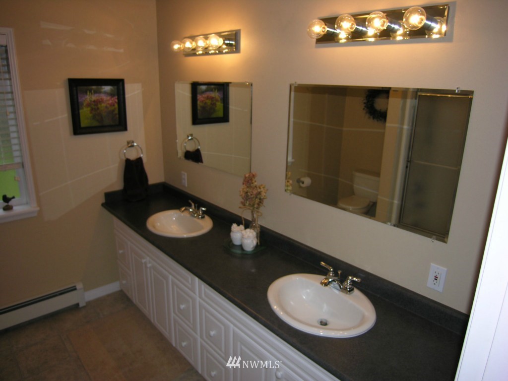 9662 Axlund Road Lynden, WA 98264 - Photo 18 of 25