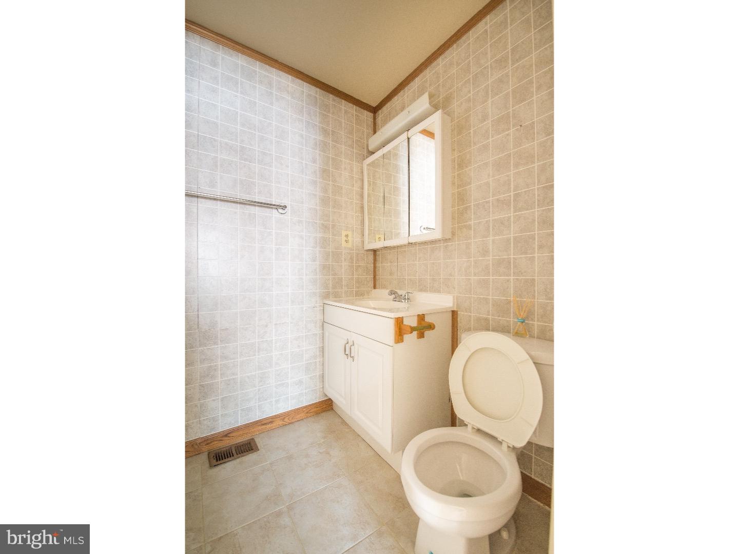 9371 Neil Road, Unit A Philadelphia, PA 19115 - Photo 5 of 19 Gallery Image 5