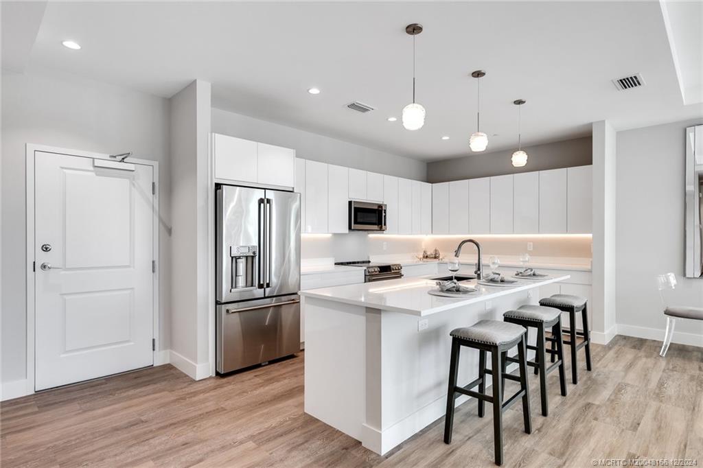 41 Southwest Seminole Street, Unit 309 Stuart, FL 34994 - Photo 8 of 50 Gallery Image 8