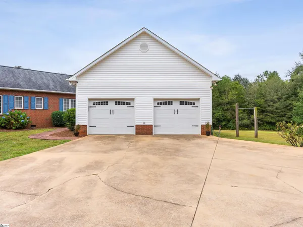 $1,749,000 | 125 Stonewall Drive, Westminster, SC 29693