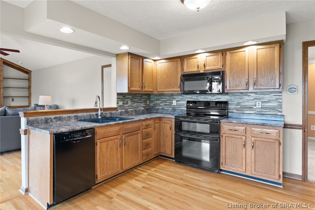 1614 Reidinger Ridge New Albany, IN 47150 - Photo 4 of 53