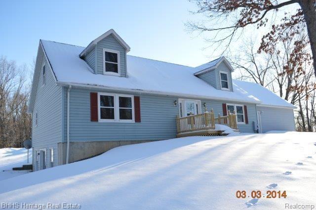 7775 West Coon Lake Road Gregory, MI 48137 - Photo 4 of 32 32435.jpg