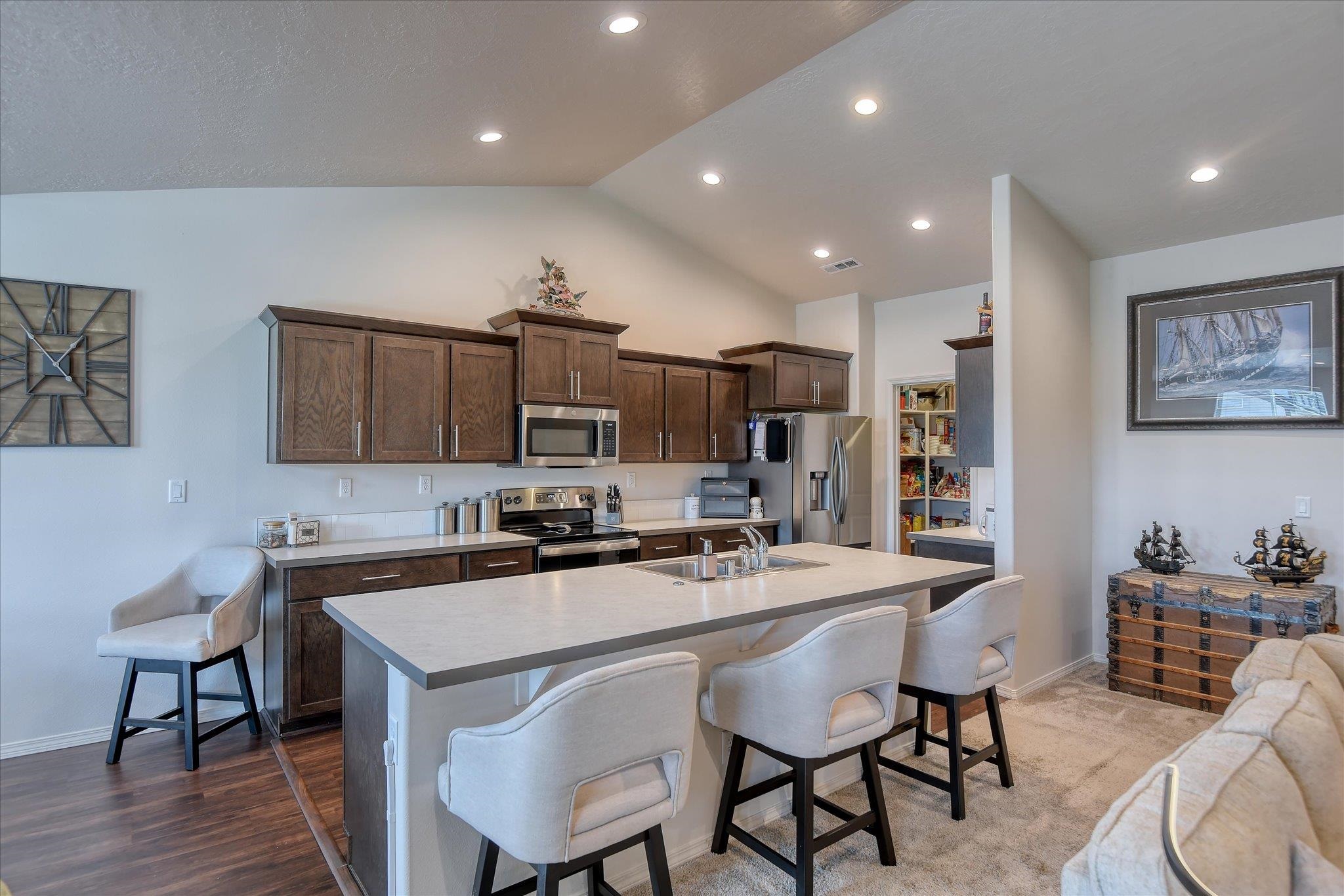 5711 Lancer Road Spokane, WA 99224 - Photo 3 of 44