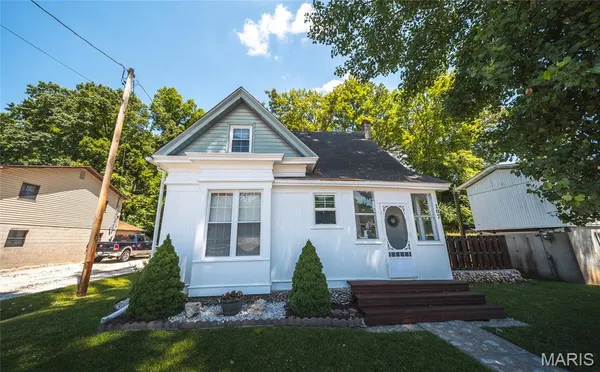 $229,000 | 107 North Market Street, Grafton, IL 62037