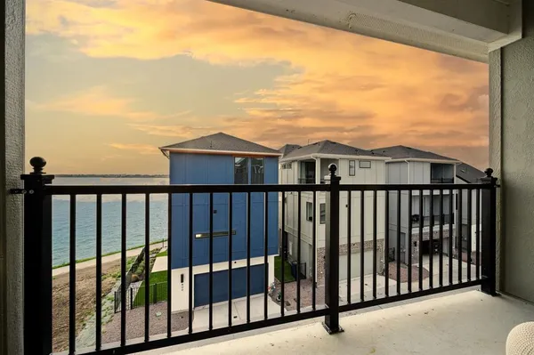 $3,900 | 802 Resort Drive, Rowlett, TX 75088