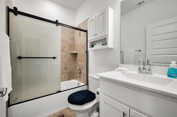 $3,900 | 802 Resort Drive, Rowlett, TX 75088