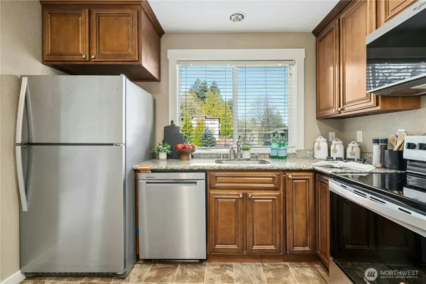 $330,000 | 9515 Northeast 180th Street, Unit C101, Bothell, WA 98011