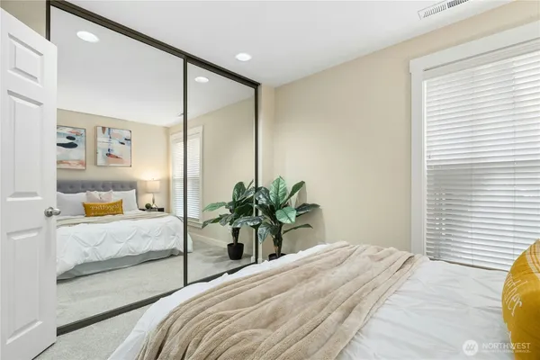 $330,000 | 9515 Northeast 180th Street, Unit C101, Bothell, WA 98011