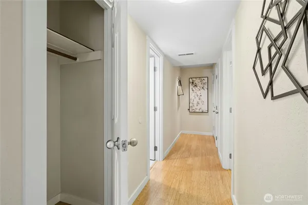 $330,000 | 9515 Northeast 180th Street, Unit C101, Bothell, WA 98011