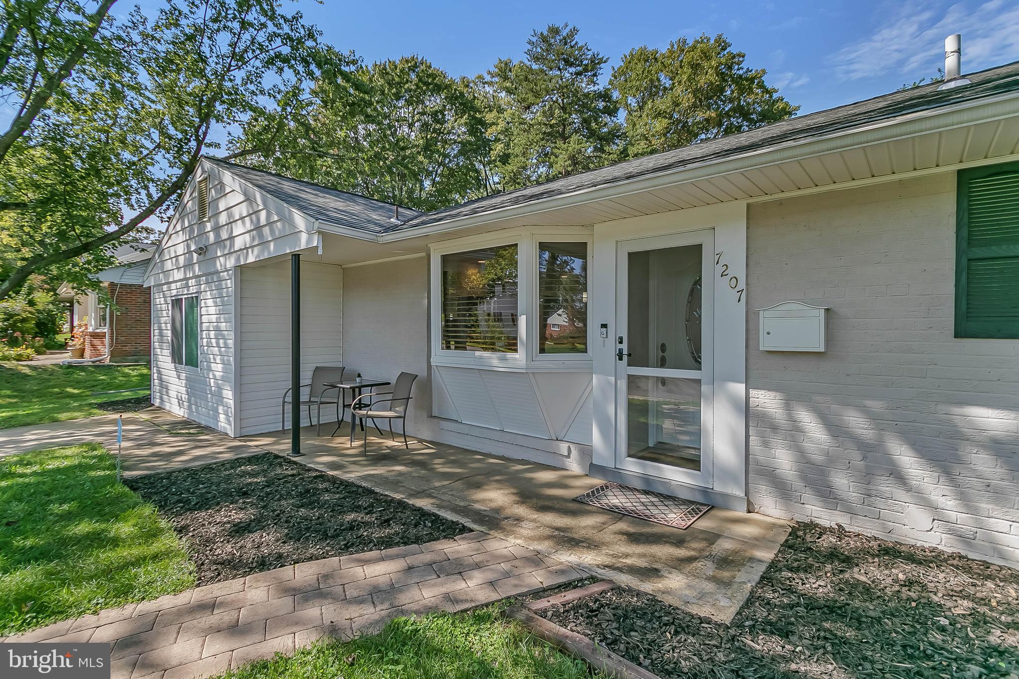 7207 Giles Place Springfield, VA 22150 - Photo 3 of 55