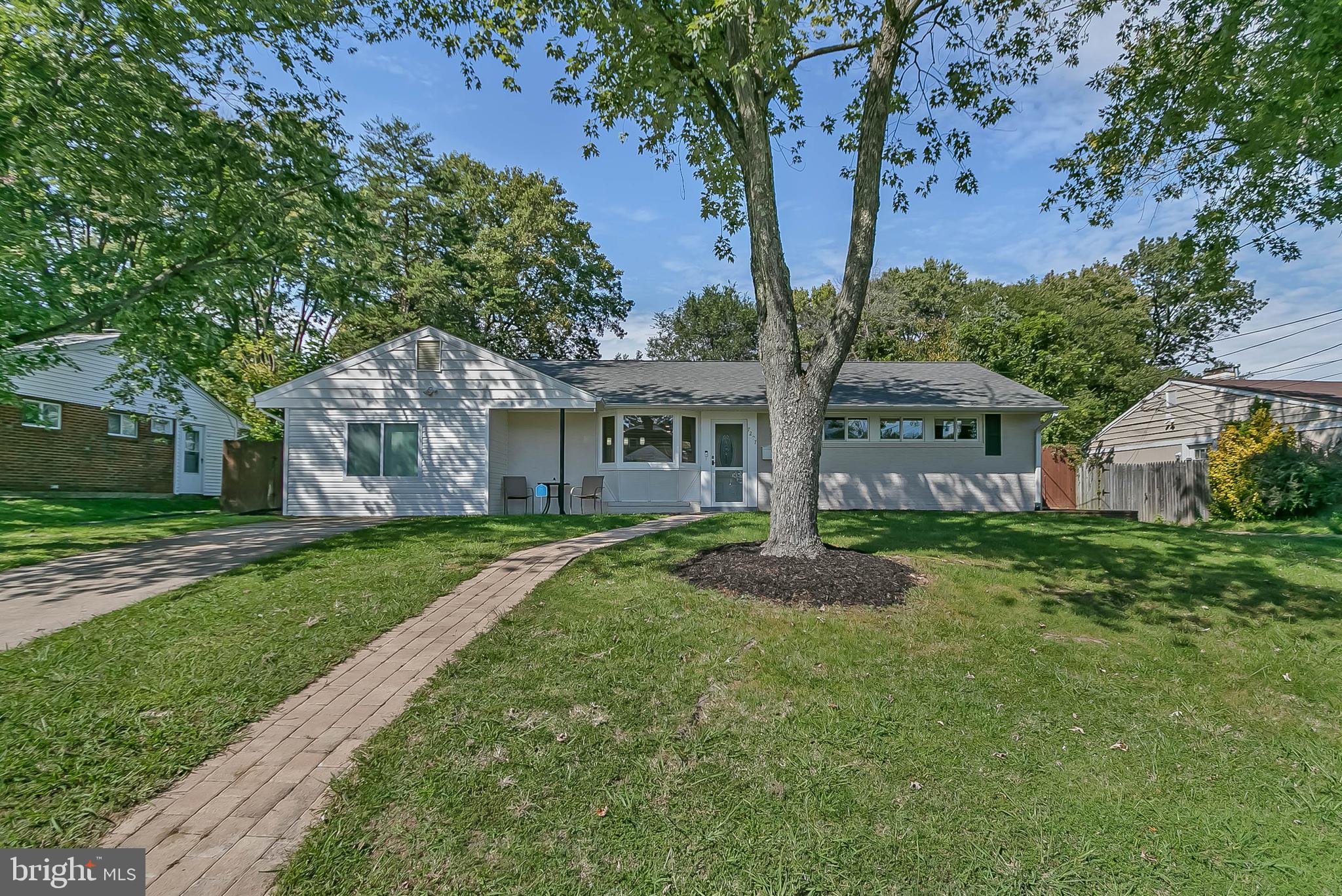 7207 Giles Place Springfield, VA 22150 - Photo 4 of 55