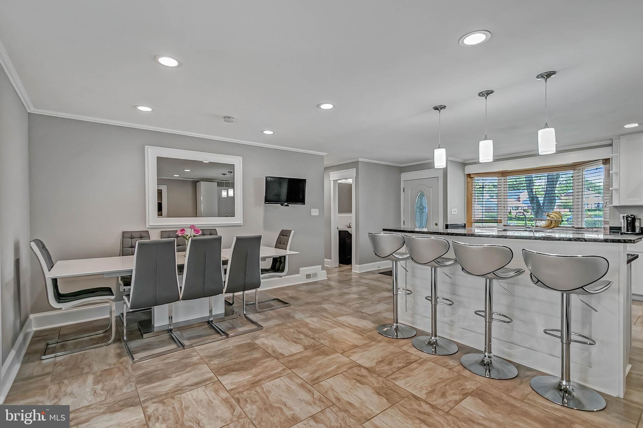 7207 Giles Place Springfield, VA 22150 - Photo 9 of 55