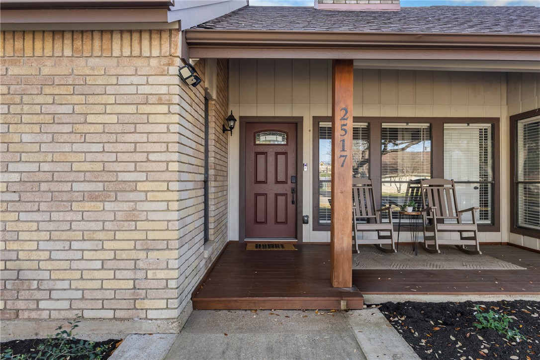 2517 Arbor Drive Bryan, TX 77802 - Photo 4 of 39