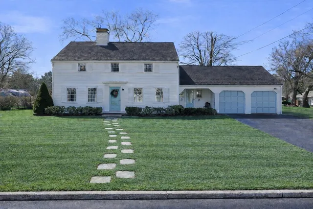 $1,399,000 | 2 Canterbury Road, Winchester, MA 01890