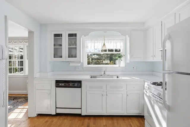 $1,399,000 | 2 Canterbury Road, Winchester, MA 01890