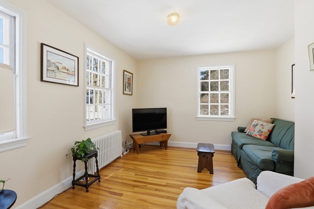 2 Canterbury Road Winchester, MA 01890 - Photo 14 of 33