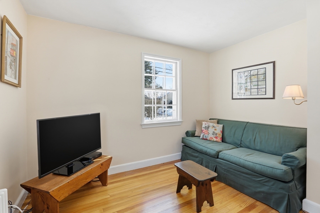 2 Canterbury Road Winchester, MA 01890 - Photo 15 of 33