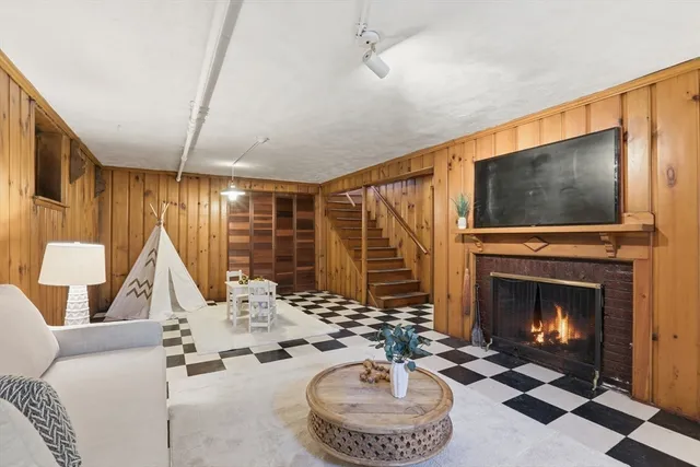 $1,399,000 | 2 Canterbury Road, Winchester, MA 01890