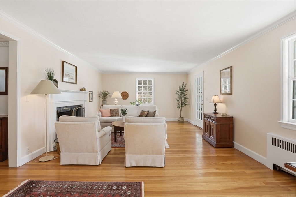 2 Canterbury Road Winchester, MA 01890 - Photo 7 of 33