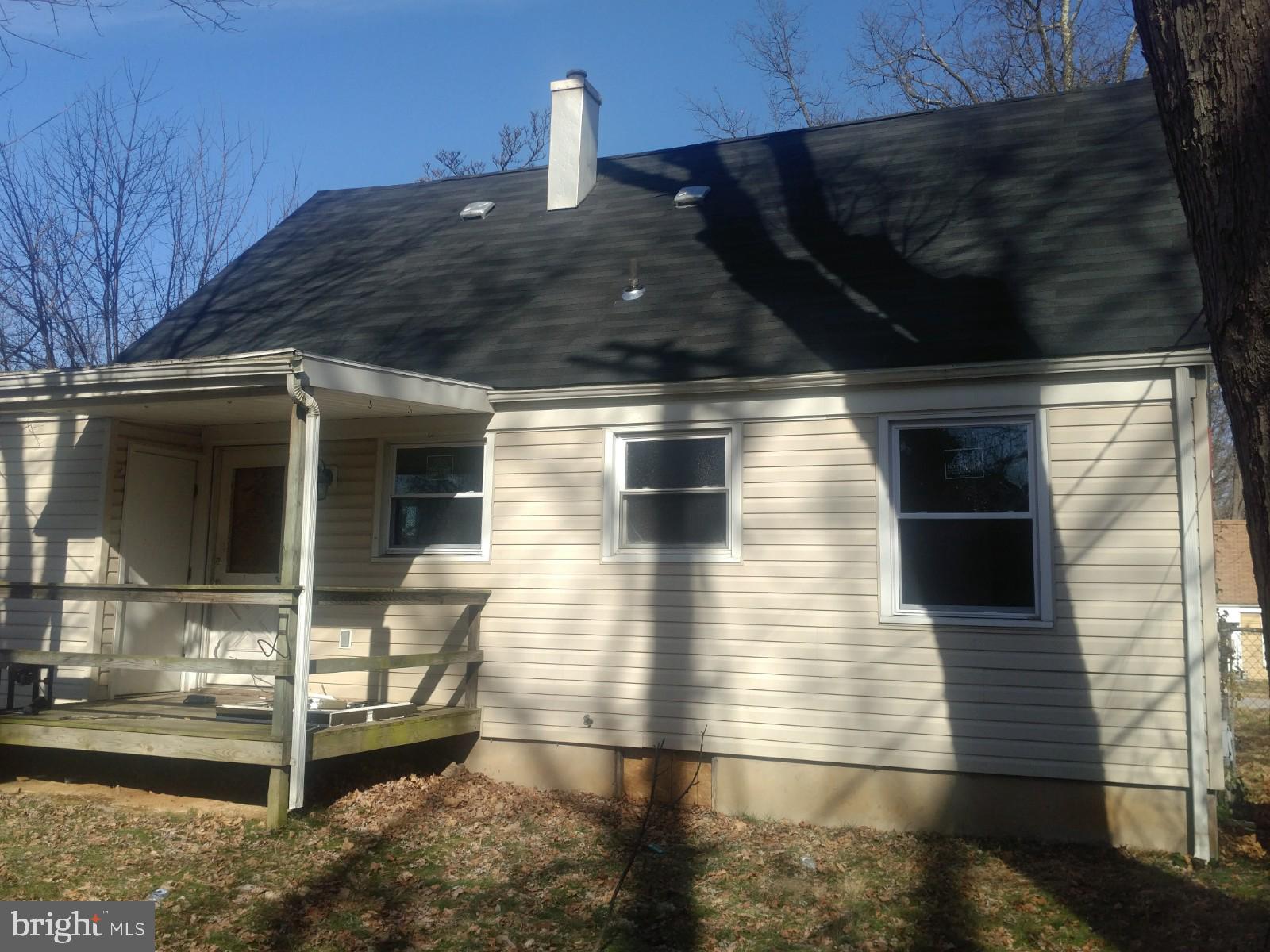 8127 Subet Road Baltimore, MD 21244 - Photo 3 of 9