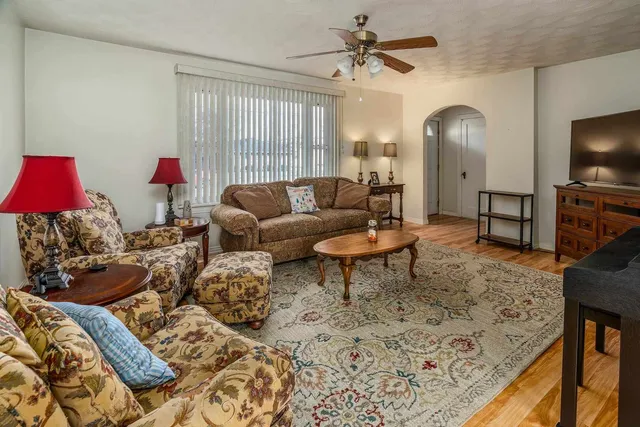 $114,900 | 103 North 22nd Street, Murphysboro, IL 62966