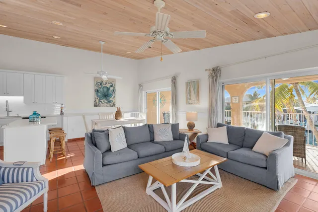$1,499,900 | 351 10th Street, Key Colony Beach, FL 33051