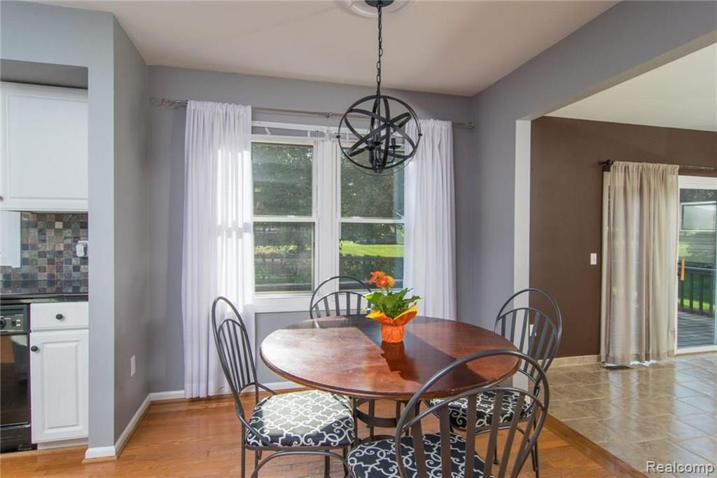3055 Lexham Lane Rochester Hills, MI 48309 - Photo 11 of 35