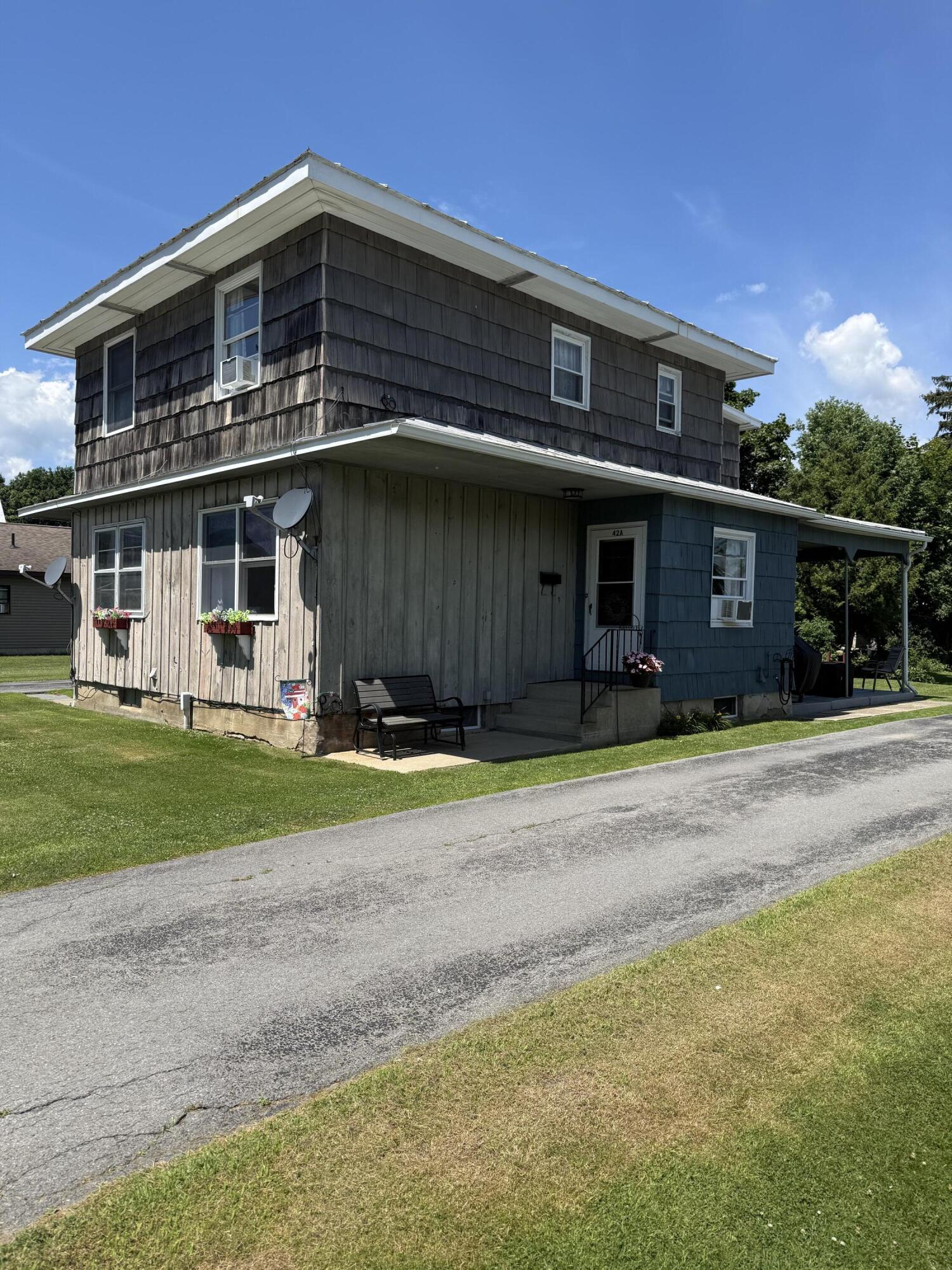 42 Washington Avenue Rouses Point, NY 12979 - Photo 4 of 9