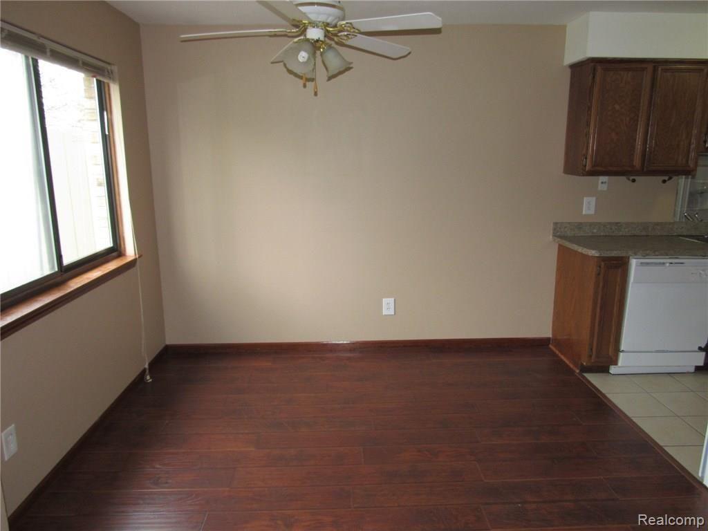 54121 Powderhorn Ridge Utica, MI 48316 - Photo 16 of 29