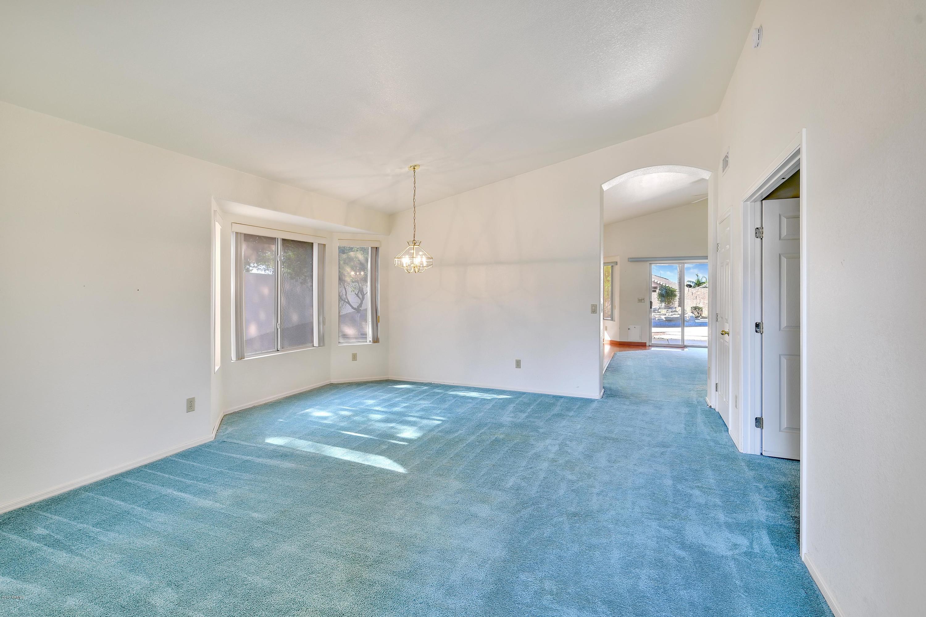 7759 East Decatur Circle Mesa, AZ 85207 - Photo 4 of 30 Living Room / Dining Room