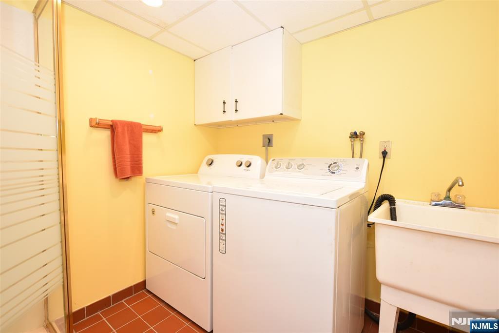39-02 Jasper Road Fair Lawn, NJ 07410 - Photo 19 of 37 Gallery Image 19