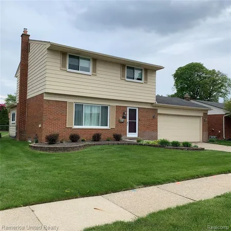$2,300 | 38023 Ross Street, Livonia, MI 48154