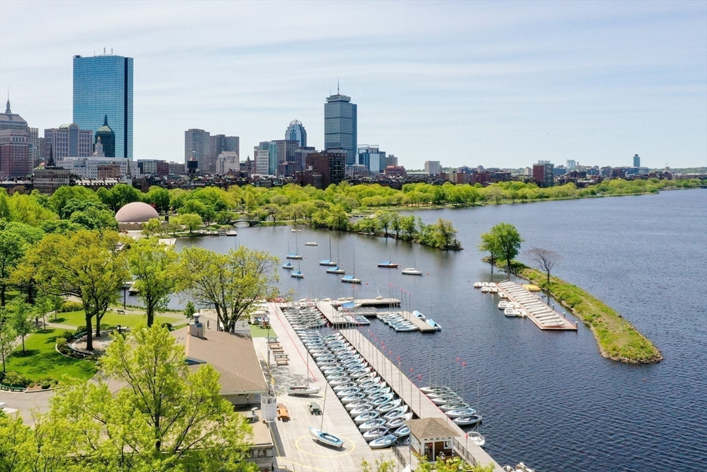 1 West Hill Place Boston, MA 02114 - Photo 20 of 22 a view of a city with tall buildings