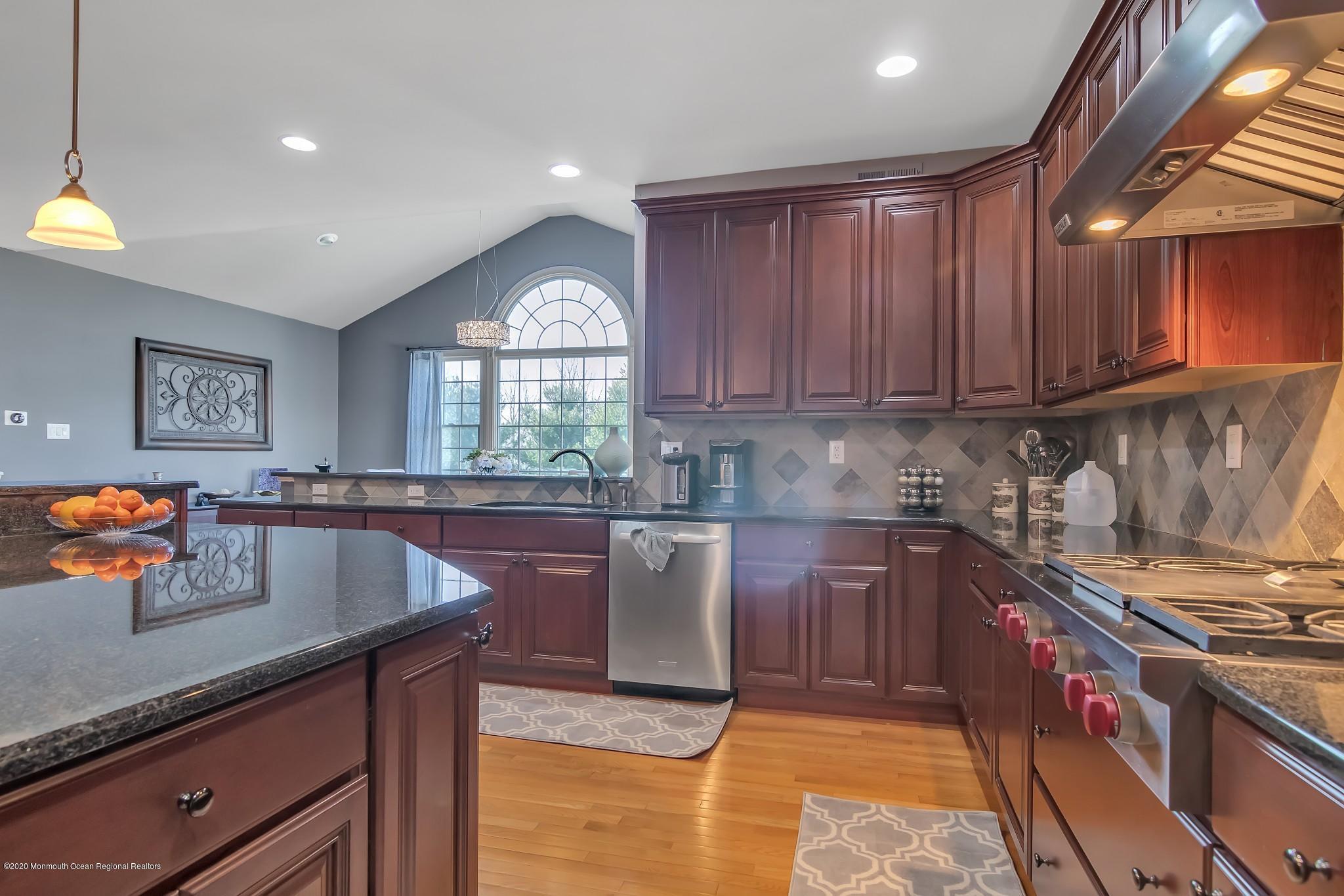 18 Ridgeview Way Allentown, NJ 08501 - Photo 8 of 46 16