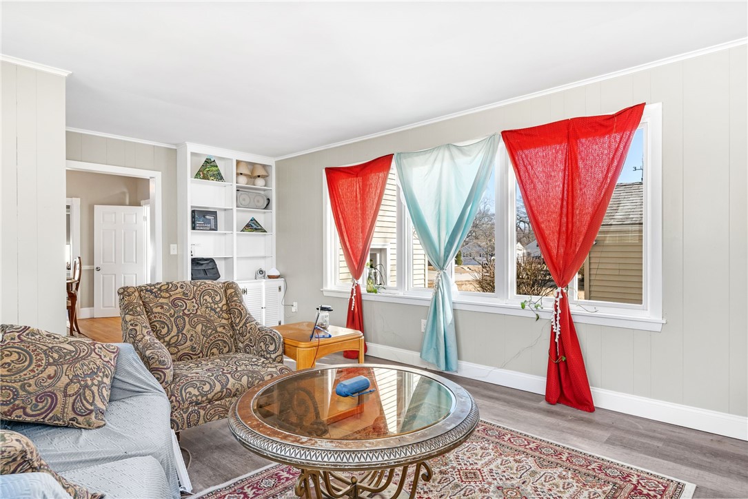 27 Hemlock Avenue Cranston, RI 02910 - Photo 12 of 36