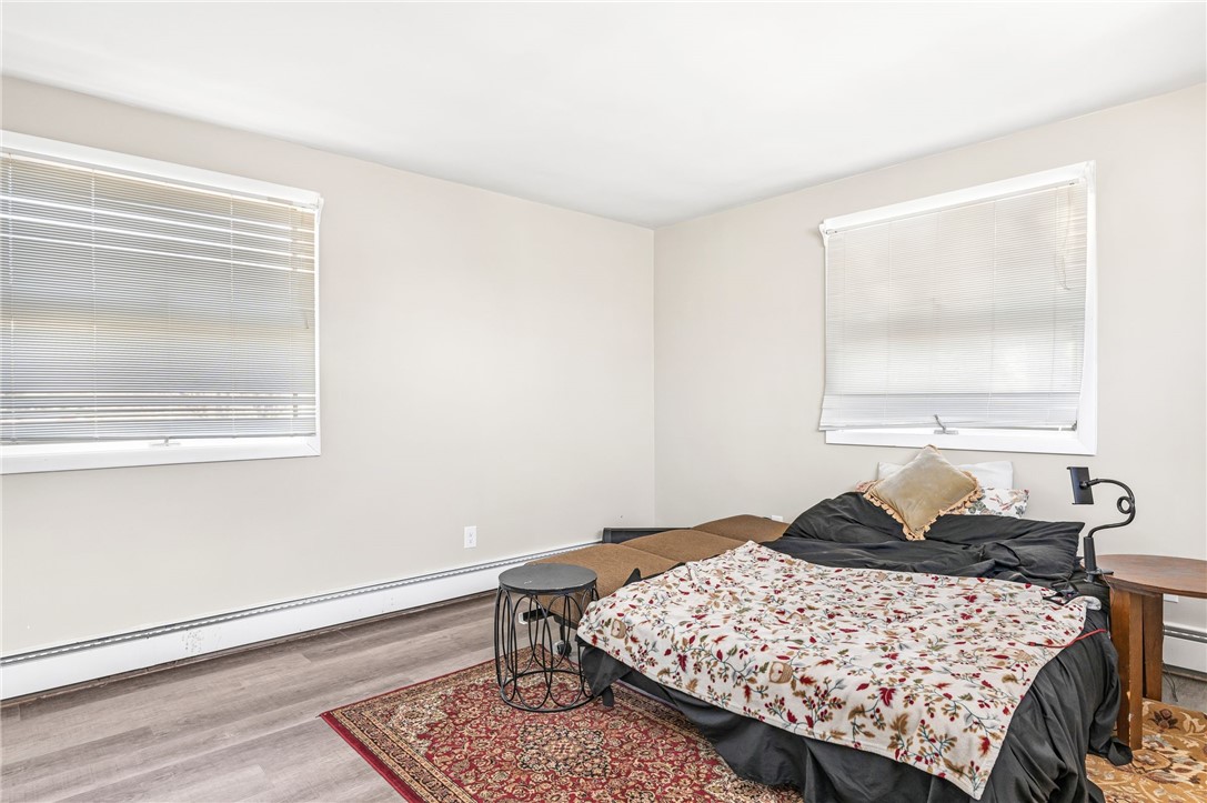 27 Hemlock Avenue Cranston, RI 02910 - Photo 18 of 36