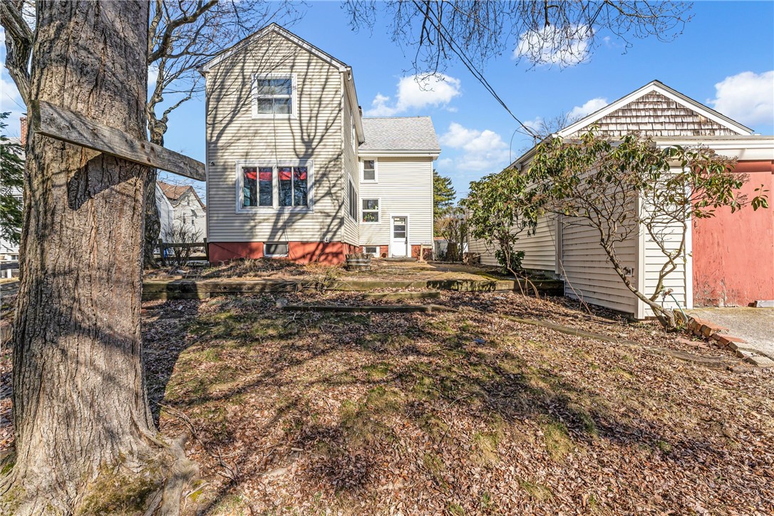 27 Hemlock Avenue Cranston, RI 02910 - Photo 26 of 36