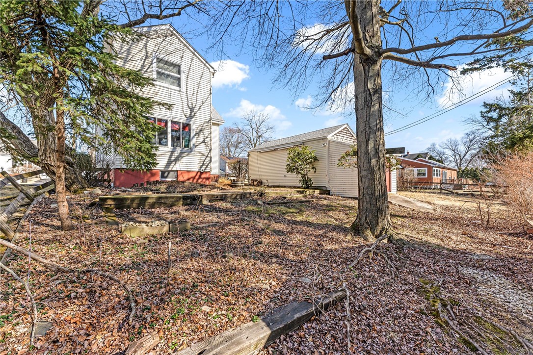 27 Hemlock Avenue Cranston, RI 02910 - Photo 27 of 36