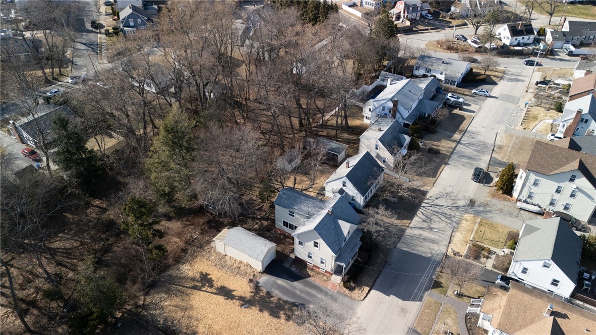 27 Hemlock Avenue Cranston, RI 02910 - Photo 32 of 36