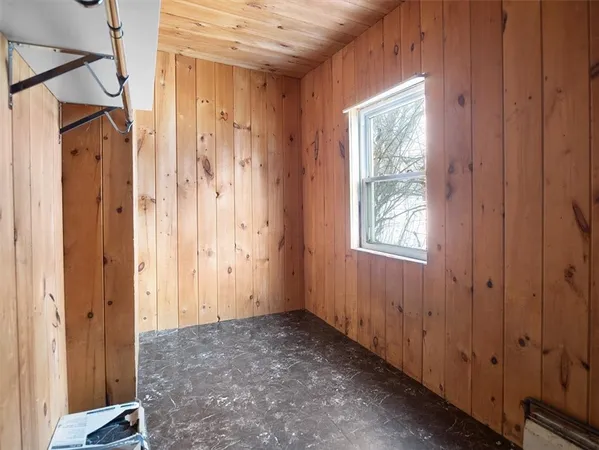 $79,900 | 137 Caroline Street, Galen, NY 14433