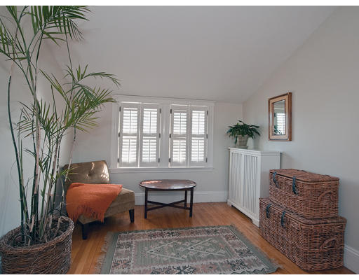 18 Hopkins Road, Unit 18 Arlington, MA 02476 - Photo 9 of 21 Gallery Image 9