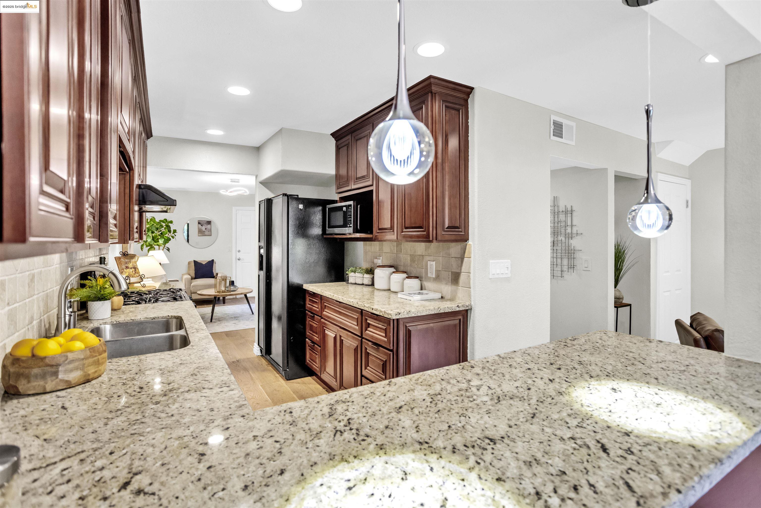 1905 Cannon Place Walnut Creek, CA 94597 - Photo 13 of 40 a very nice looking room with a large window