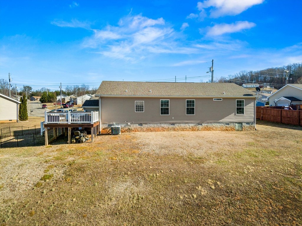 1170 Case View Road Dandridge, TN 37725 - Photo 30 of 30 Gallery Image 30