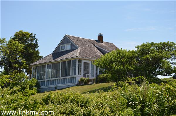 26 Basin Road Chilmark, MA 02535 - Photo 4 of 21 http://d1qzqeyxiitrap.cloudfront.net/photos/20116/600/d57e3e31.jpg