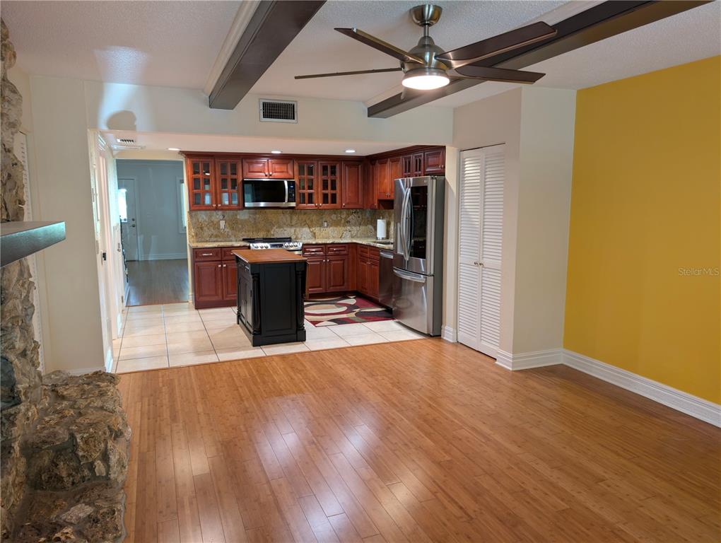 9897 Southwest 88th Court Road, Unit P Ocala, FL 34481 - Photo 6 of 37