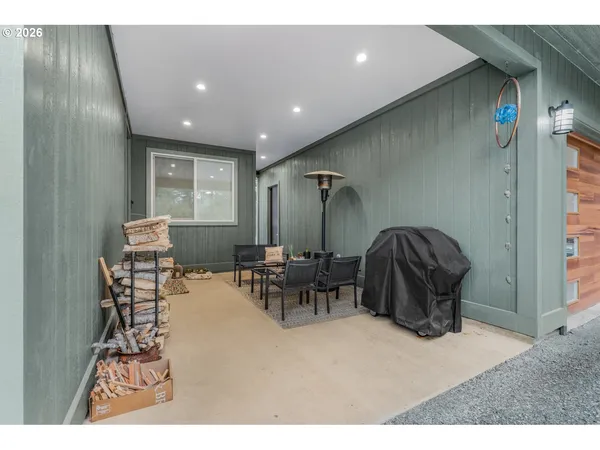 $780,000 | 88879 Highway 42S South, Bandon, OR 97411